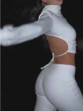 ARE YOU AM I White Open-Back Crop Top with Long Sleeves